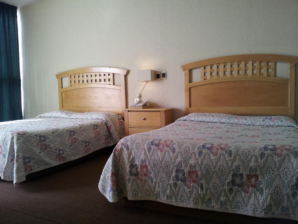 Hotel El Monte سالامانكا الغرفة الصورة