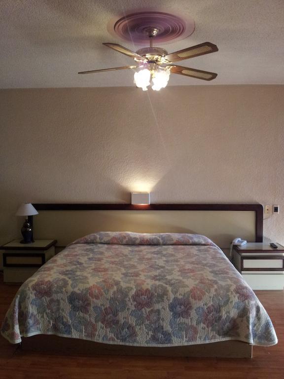 Hotel El Monte سالامانكا الغرفة الصورة